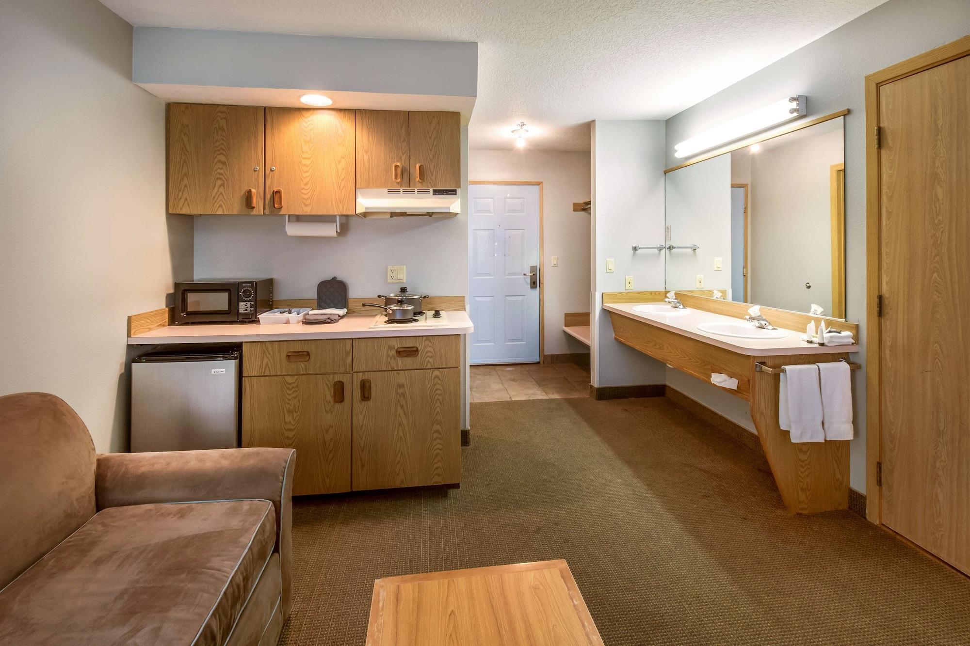Red Lion Inn & Suites Сийсайд Екстериор снимка