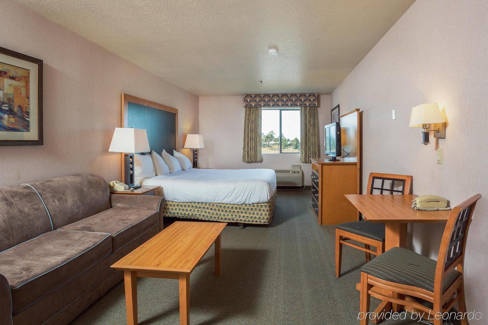 Red Lion Inn & Suites Сийсайд Екстериор снимка